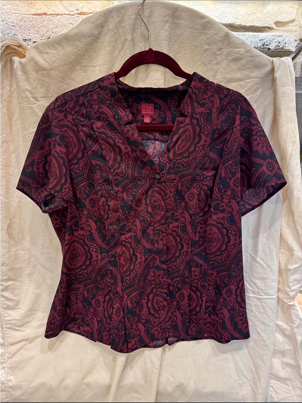 212 Collection Women's Short Sleeve Burgundy Paisley Top